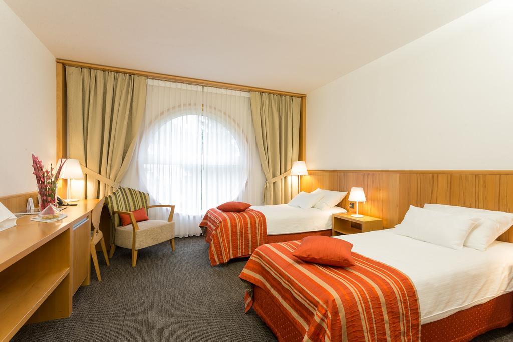 Hotel Jozef Idrija Quarto foto